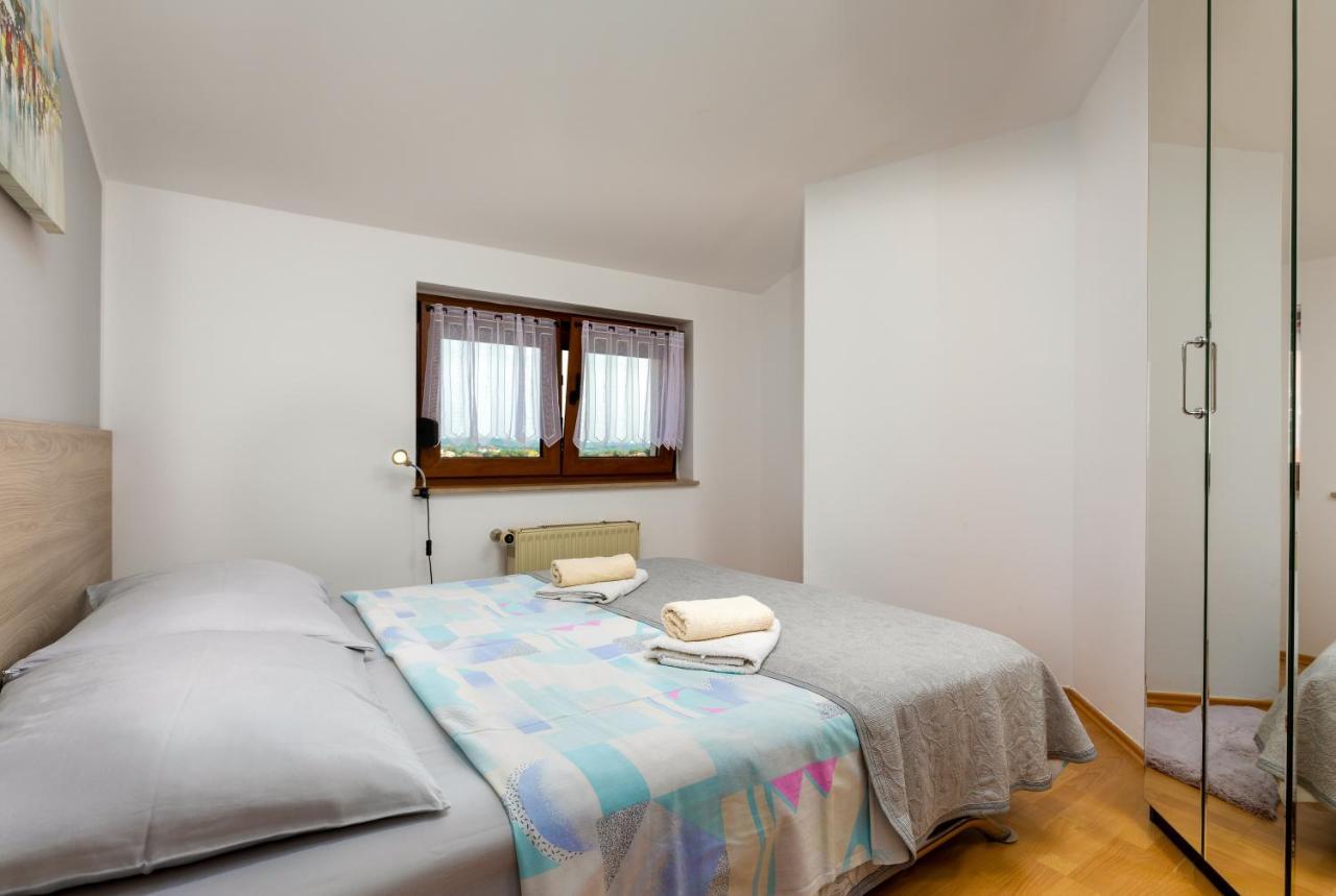 Apartments Kristina Rovinj Exterior photo