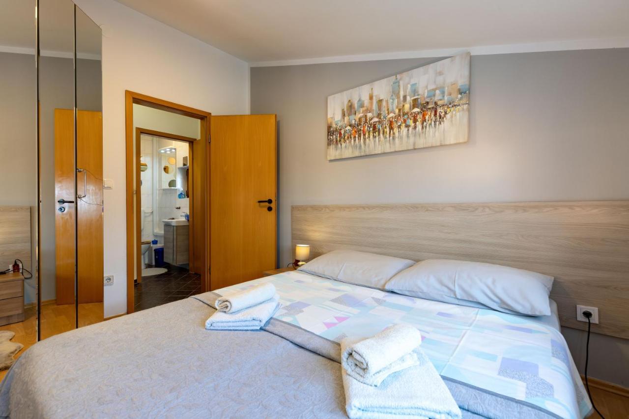 Apartments Kristina Rovinj Exterior photo