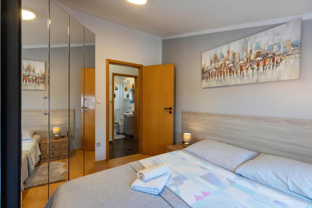 Apartments Kristina Rovinj Exterior photo