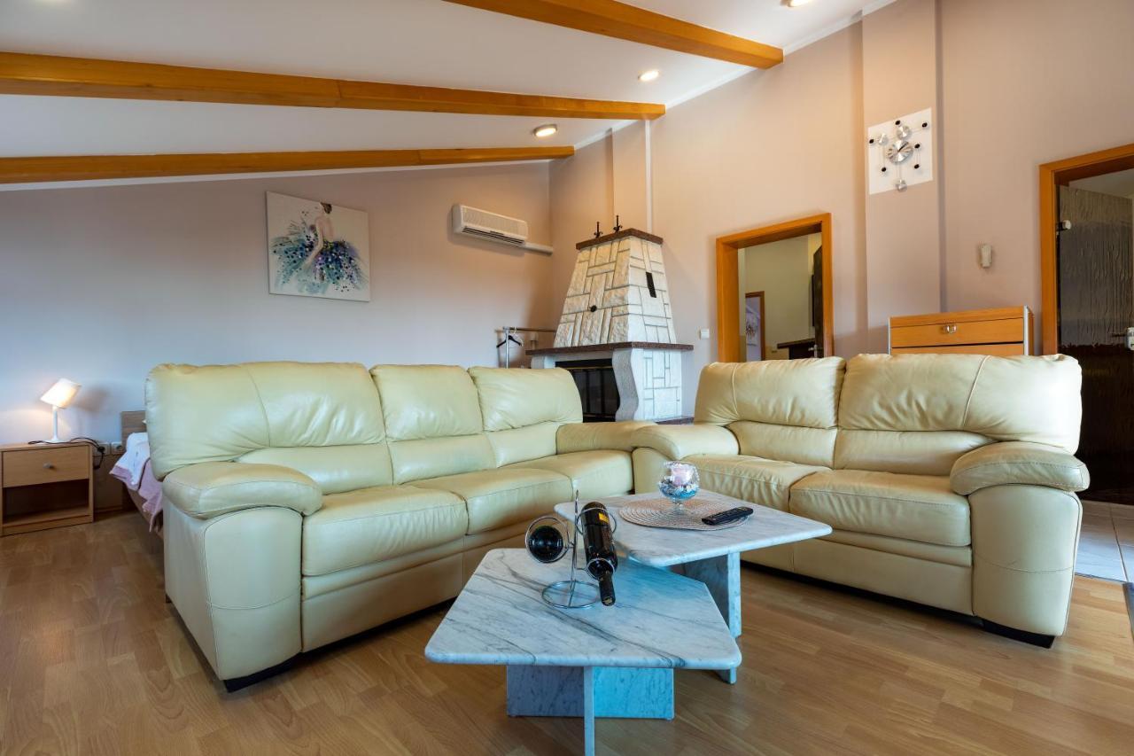 Apartments Kristina Rovinj Exterior photo