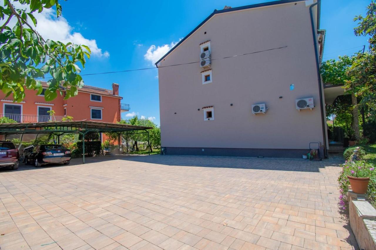 Apartments Kristina Rovinj Exterior photo